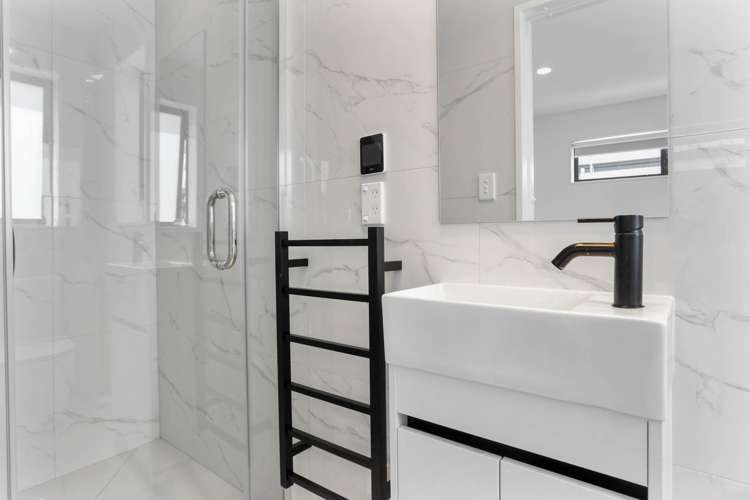 1/2 Ayr Road Pakuranga_10