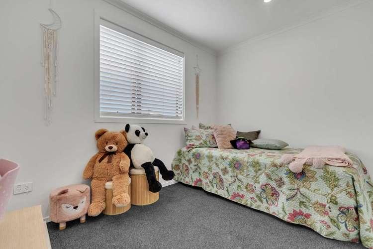 2/62 Cabourne Drive Glenview_16