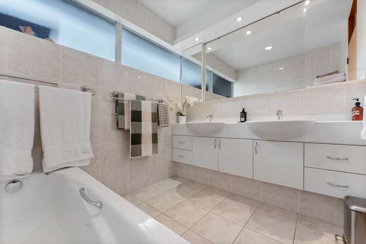 14 Katavich Place Mt Roskill_16