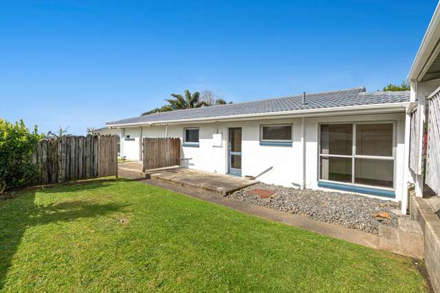 1/587 Glenfield Road Totara Vale_3