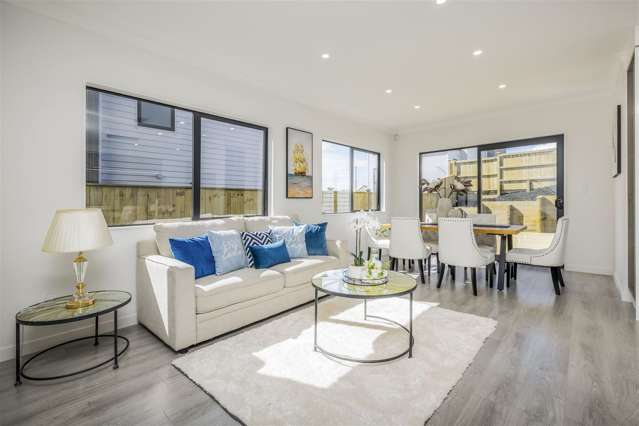 5 Woodacre Street Flat Bush_2