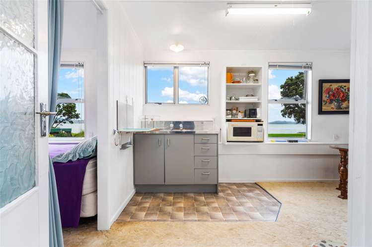 6 Waikaraka Beach Road Tamaterau_28