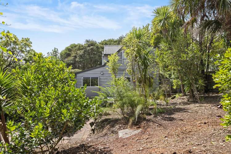 639 Huia Road_1