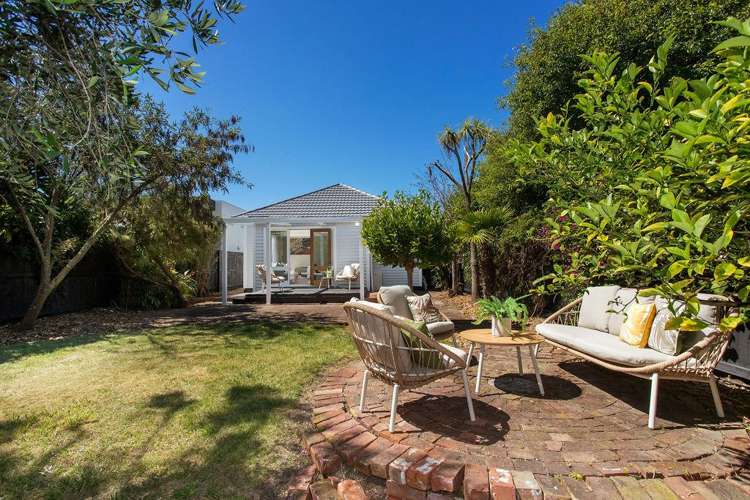 114 Nayland Street Sumner_18