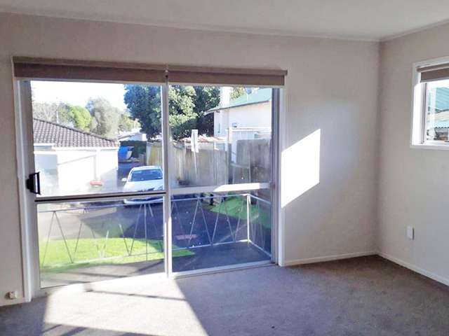 2/71 Spring Street Onehunga_4