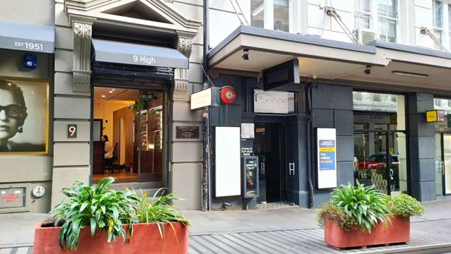 FLEXIBLE SPACE IN PRIME LOCATION