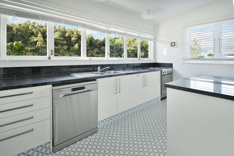 1001 Plunket Street_3