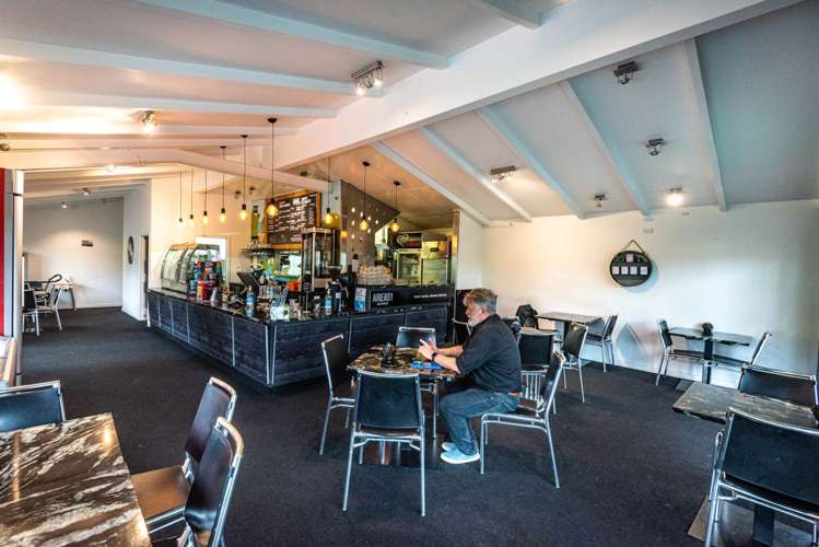 2104 East Coast Road Stillwater_7