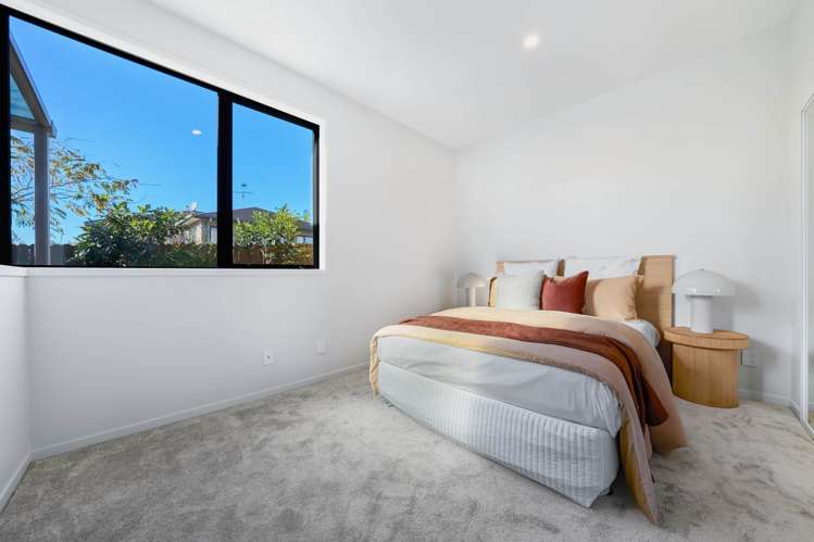 80 Medallion Drive Oteha_24