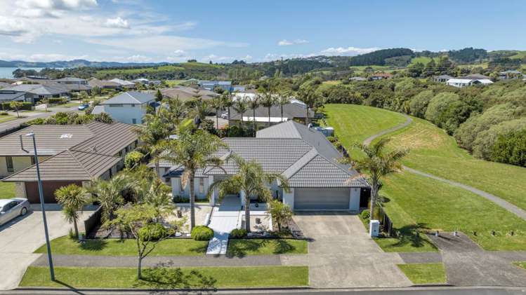 21 Constellation Avenue Beachlands_46