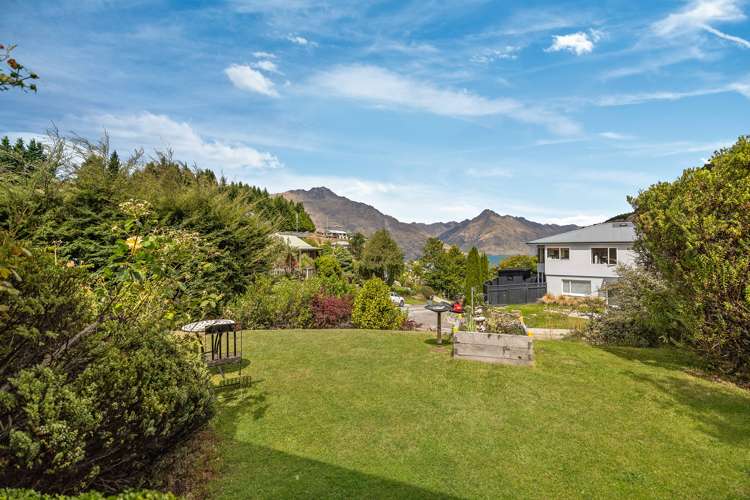 1b Dart Place Fernhill/Sunshine Bay_4