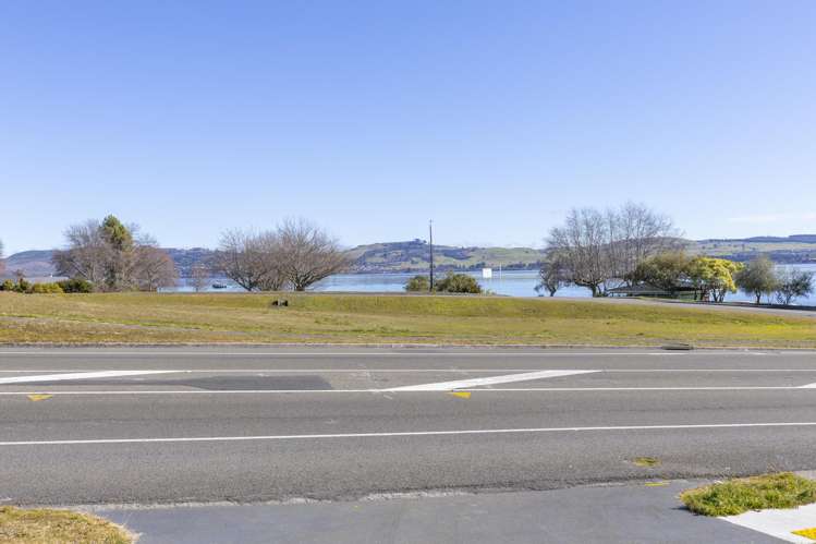 380 Lake Terrace Two Mile Bay_13