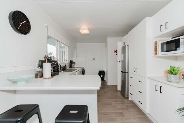 463 Kahikatea Drive Dinsdale_4