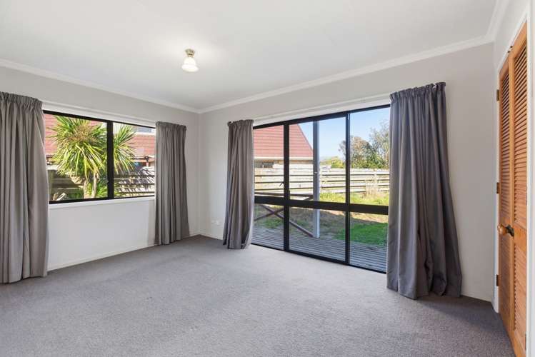 14 Dunn Street Egmont Village_10