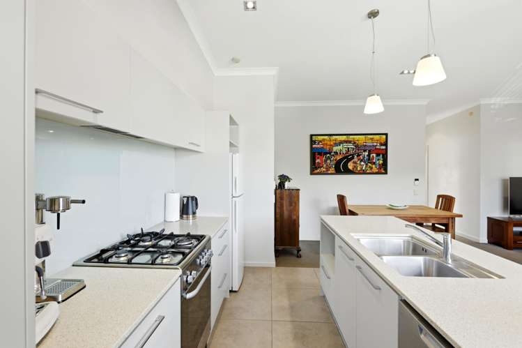 12 Parkside Drive_3