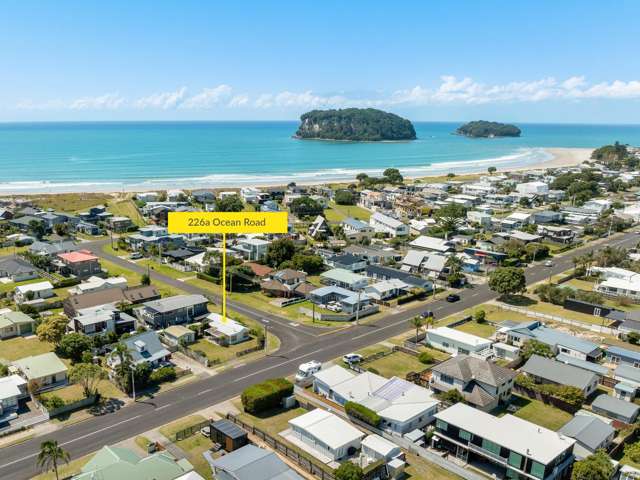 Beach Close, Charm Loaded, Sleeps 10