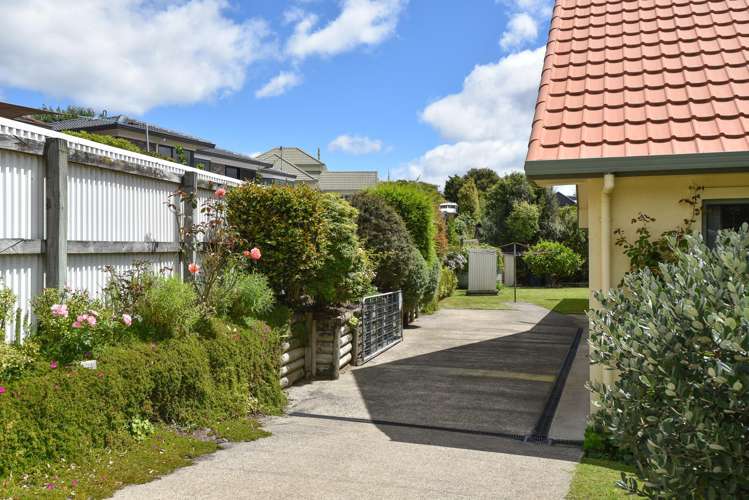 2 Brook Place Springfield_14