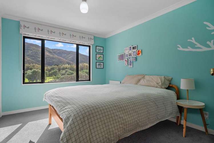 1276 Coast Road Wainuiomata_20