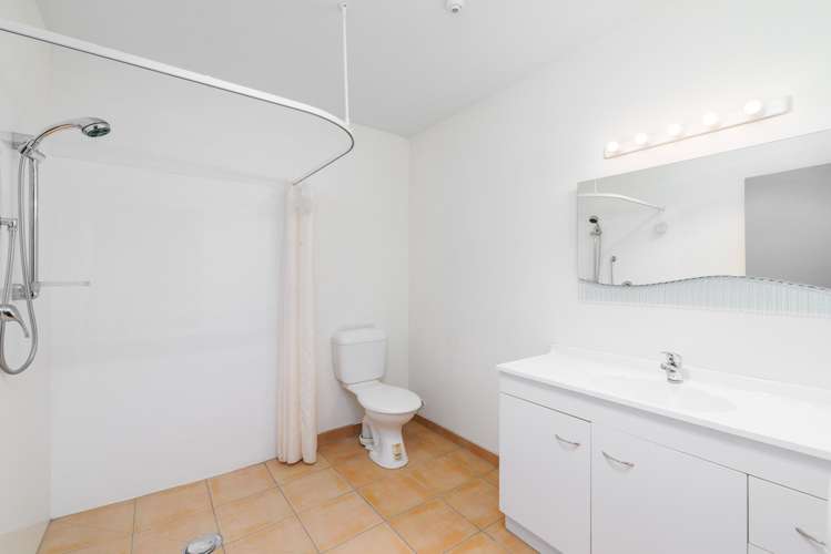 6 Thackers Quay Woolston_17