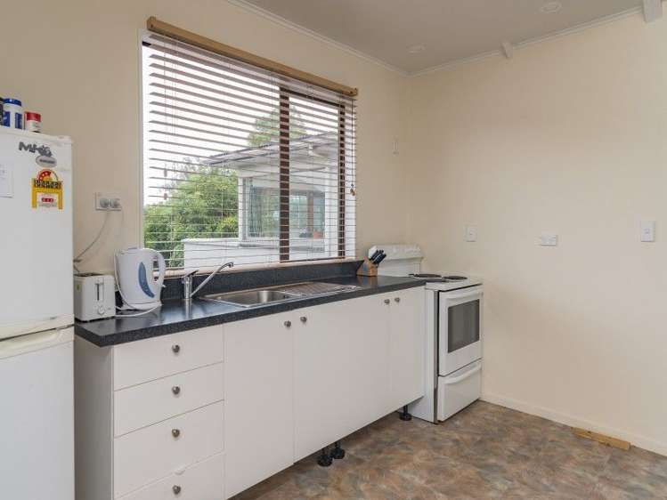 77 Stanley Crescent Beachville_10