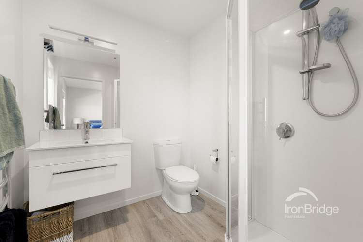 15 Woodford Avenue Woodend_11