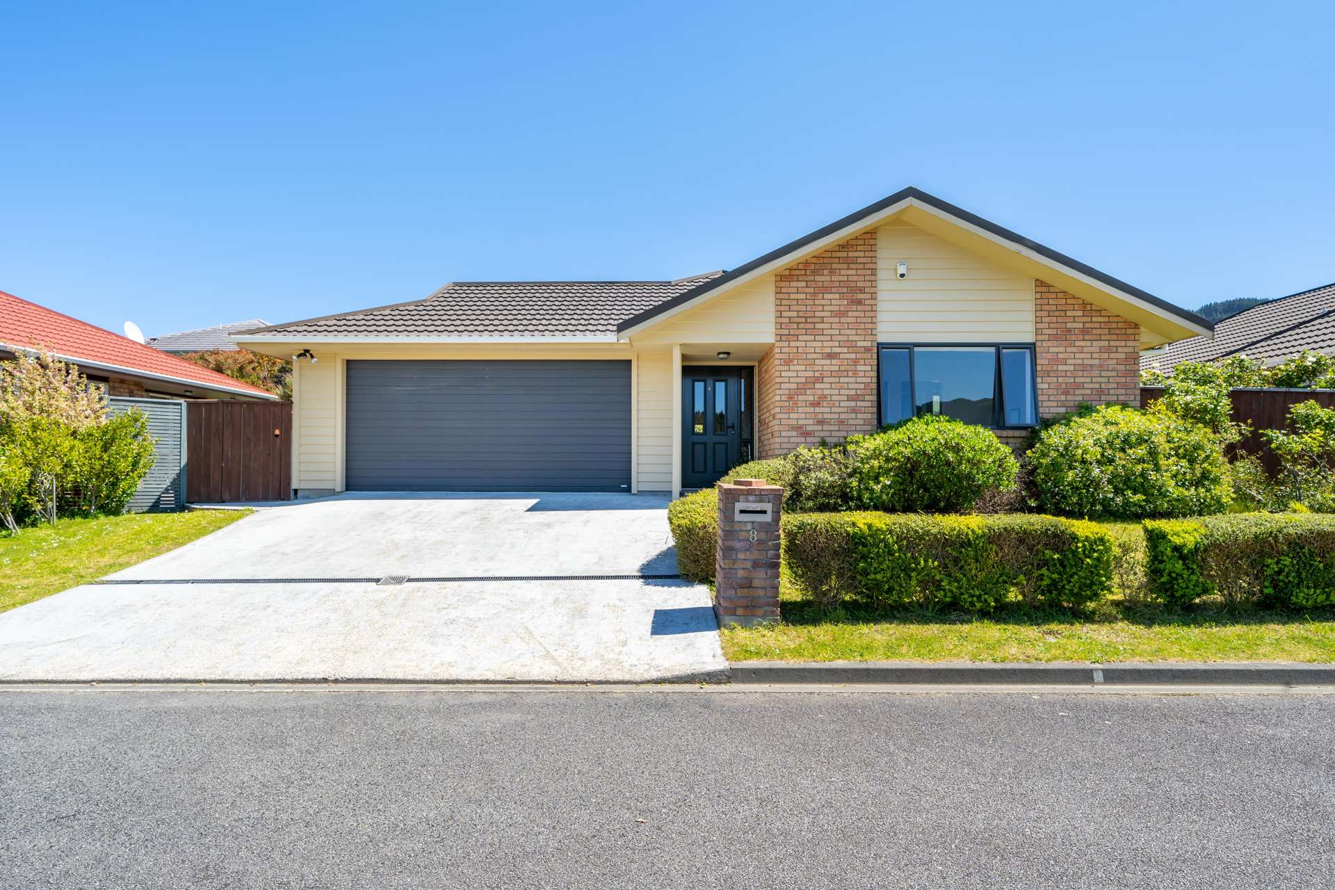 8 Mcewen Crescent Riverstone Terraces_0