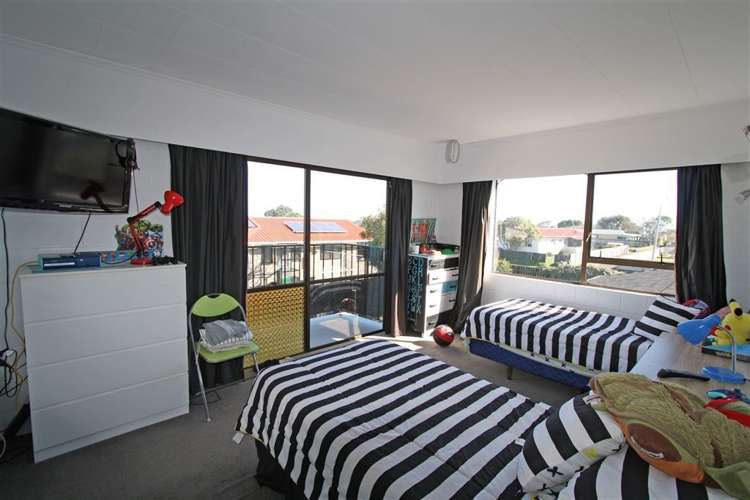 220 Parklands Avenue Bell Block_22