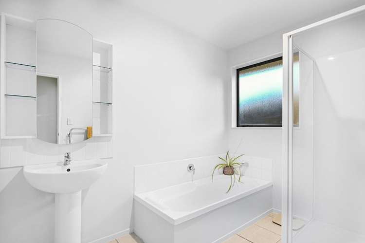 17 Greenmeadow Gardens Belfast_11