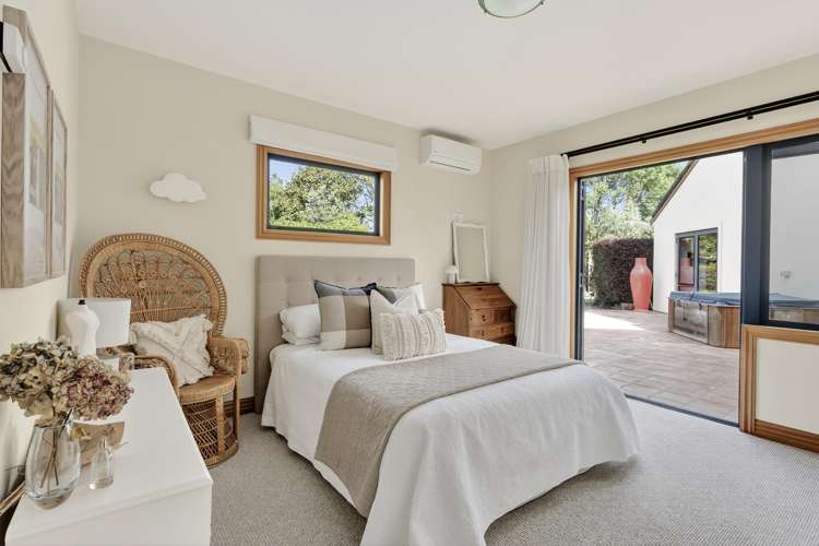 203 Athlone Drive Cambridge_13