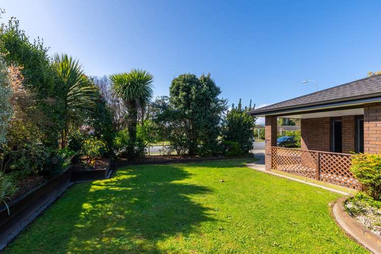 8 Cedar Drive Paraparaumu Beach_14