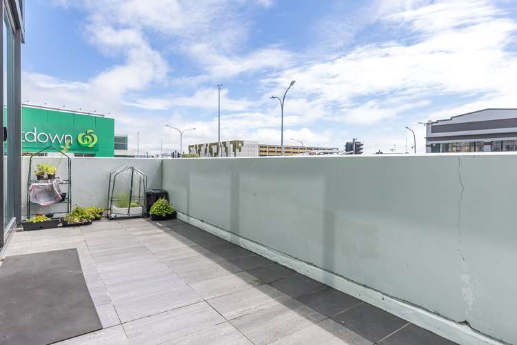 111/2 Dockside Lane Auckland Central_5