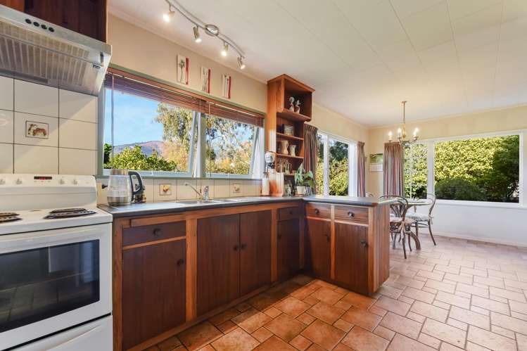 11 Kipling Crescent Stoke_10