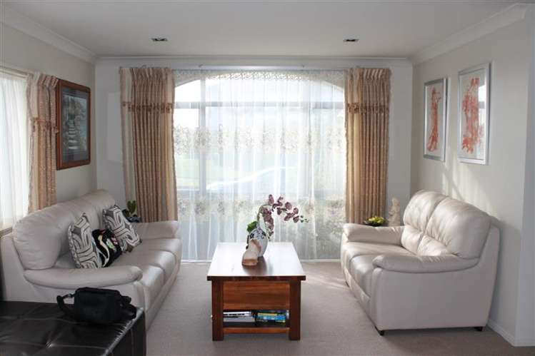 1 Girvan Terrace Wattle Downs_4