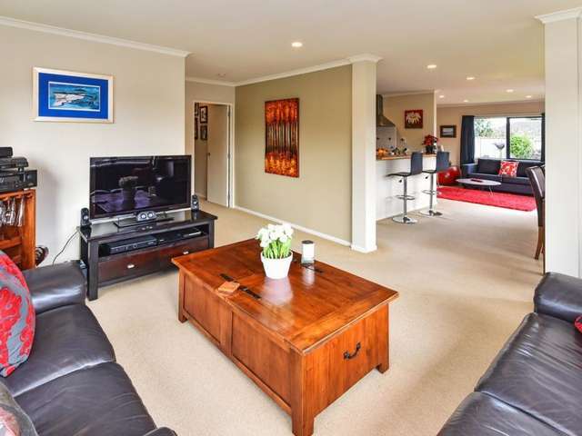 15 Greta Banks Place Wattle Downs_2