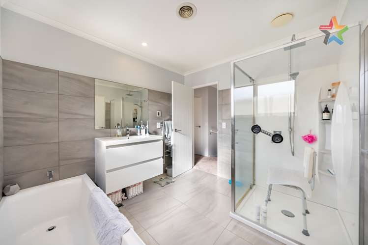 23 Latimer Way Petone_12