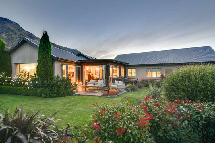 27 Onslow Road Dalefield/Wakatipu Basin_0