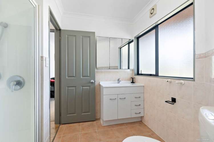 5 Gunner Drive Te Atatu Peninsula_16