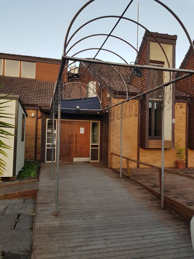 Unit 2/1/15 Edsel Street Henderson_2