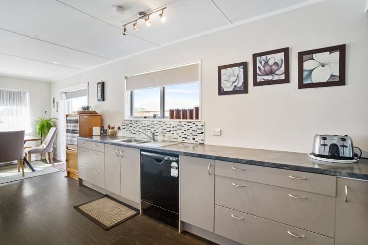 4 Iris Place Clendon Park_23