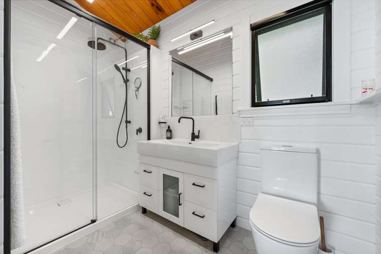 3 Edwin Mitchelson Road Muriwai Beach_15