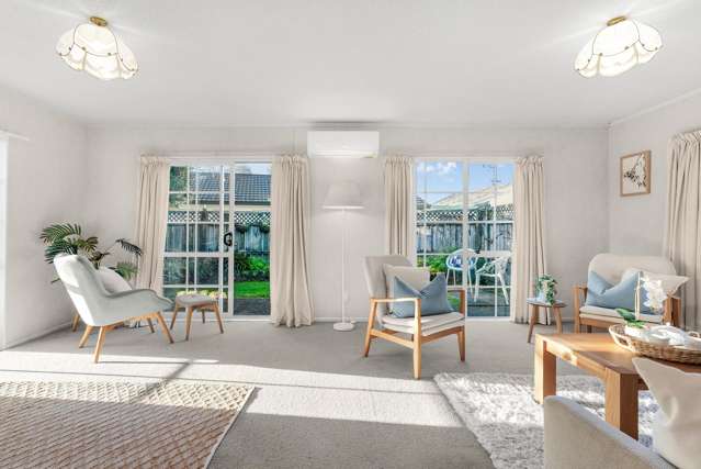 11/169 Whites Line East Waiwhetu_2