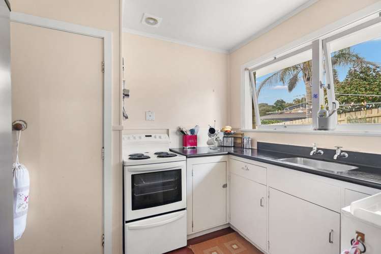 22A&B Tui Crescent Maunu_8