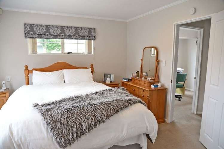 1 Flora Place Wattle Downs_10