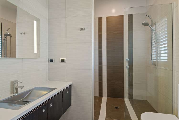 8 The Ridge Kennedys Bush_16