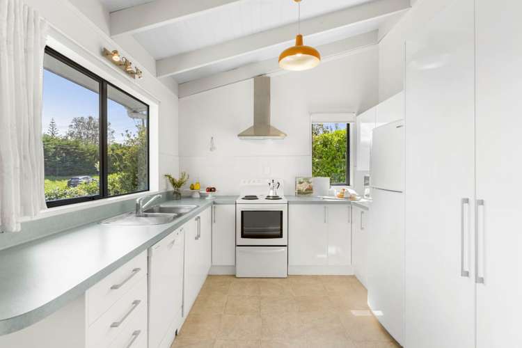 2/32 Hand Road Helensville_5