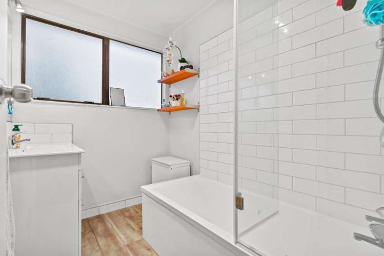 2/239 Waitemata Drive Ranui_13