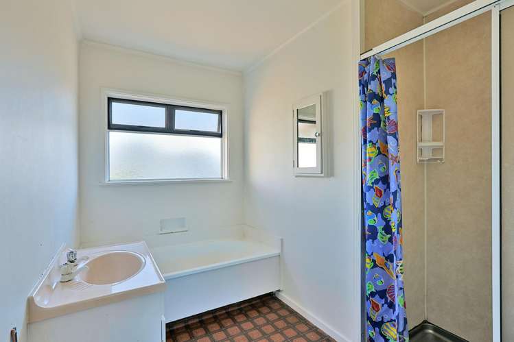53 Oldham Avenue Onekawa_13