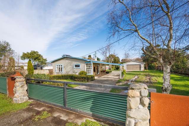 Immediate possession, move in by christmas