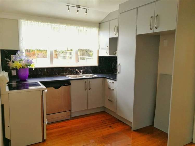 9 Martin Place Kelston_8