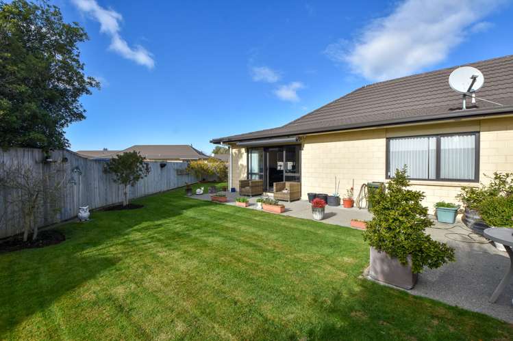 75 Ashmore Park Road Carterton_13